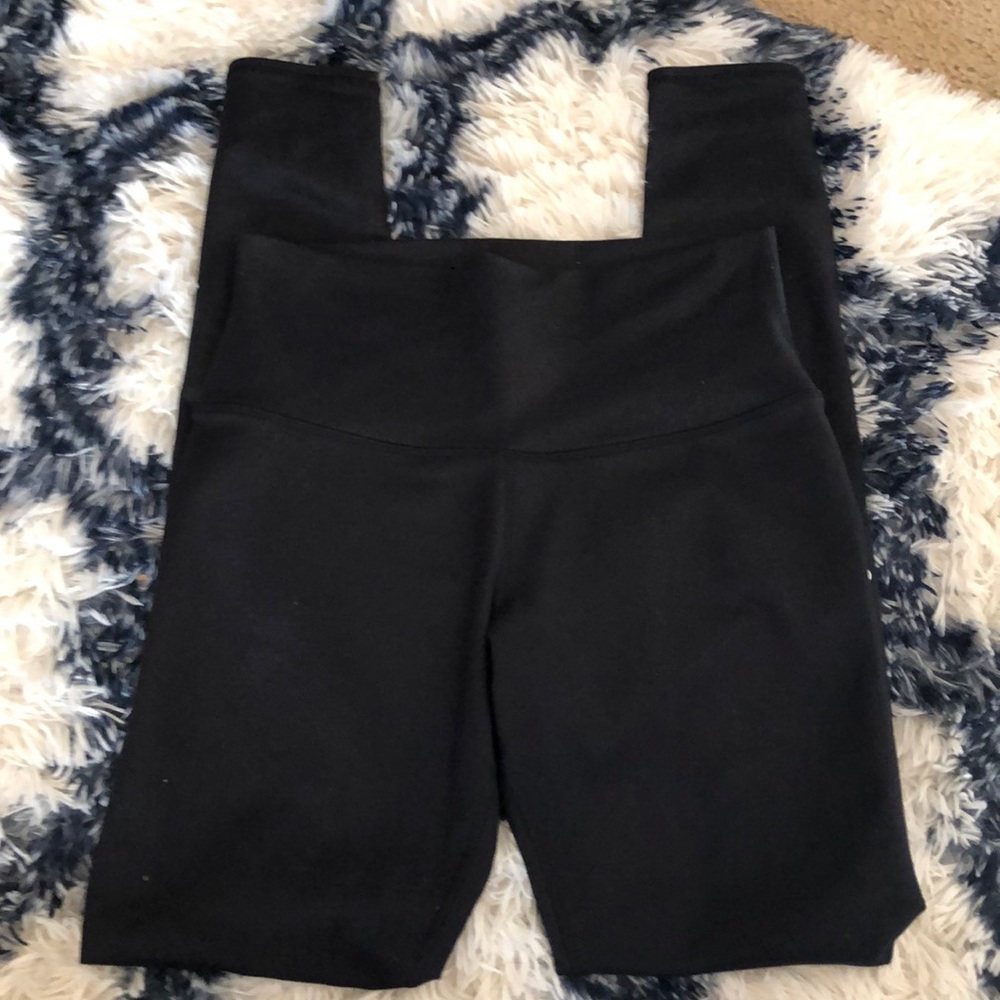 Alo yoga black leggings